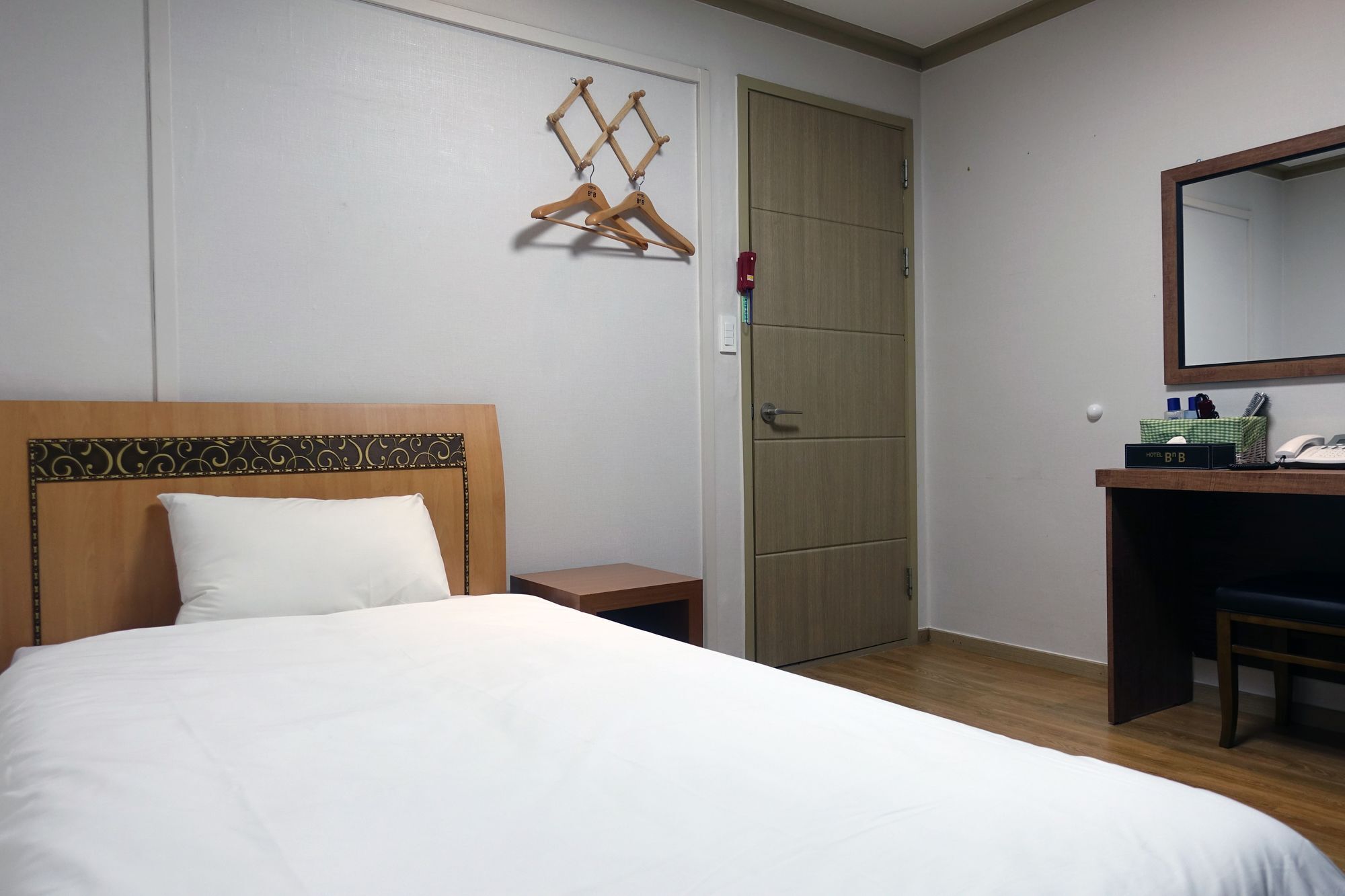 Gallery Hotel Bnb Jeju Exterior photo